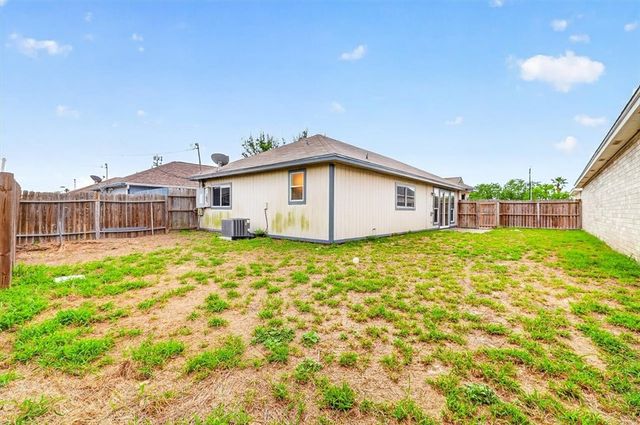 610 Kaipo Dr, Corpus Christi, TX 78418