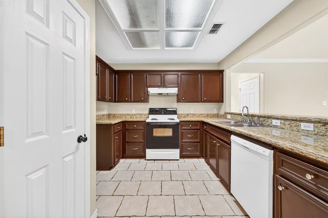610 Kaipo Dr, Corpus Christi, TX 78418