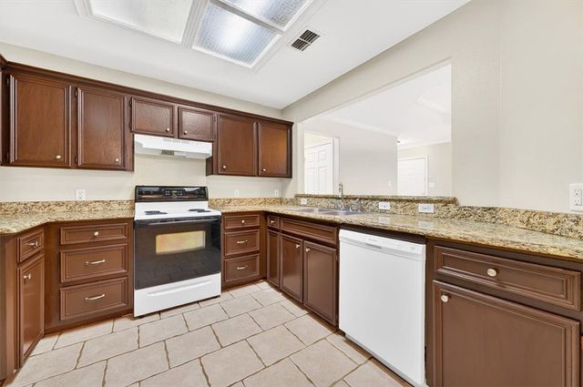 610 Kaipo Dr, Corpus Christi, TX 78418