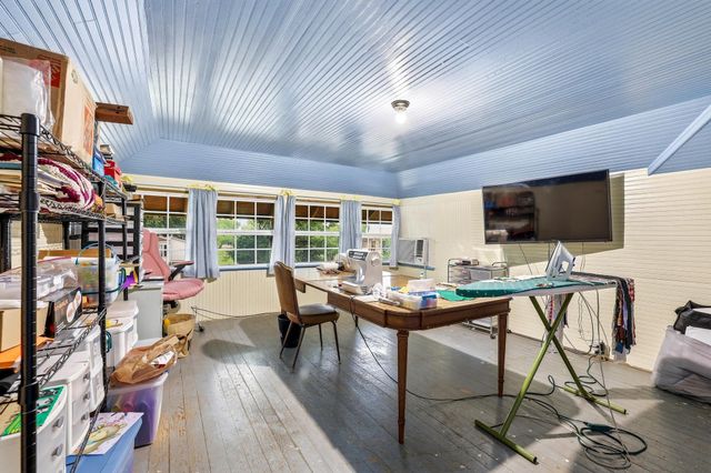 901 8th Street, Honey Grove, TX 75446