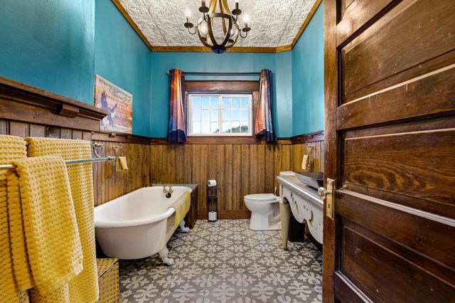 901 8th Street, Honey Grove, TX 75446
