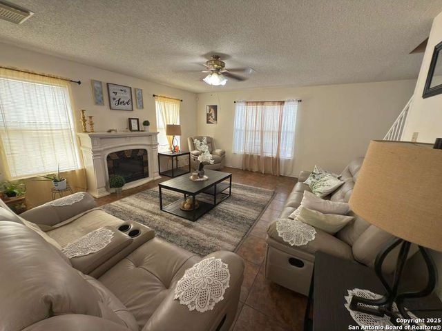 6643 beech trail, Converse, TX 78109