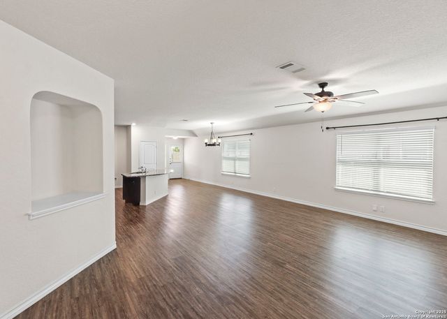 412 Town Fork, Cibolo, TX 78108