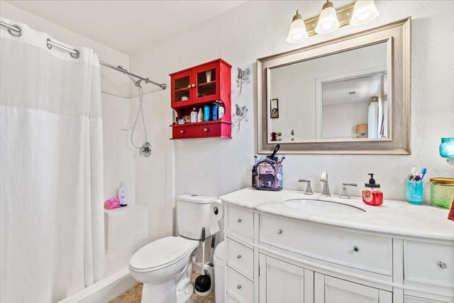 1015 Oakwood Court, Mckinleyville, CA 95519