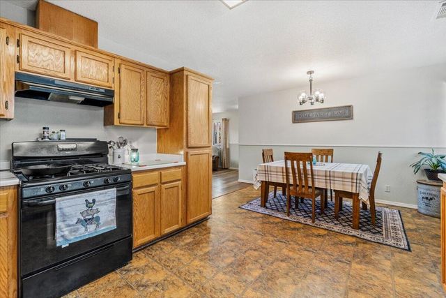 1015 Oakwood Court, Mckinleyville, CA 95519