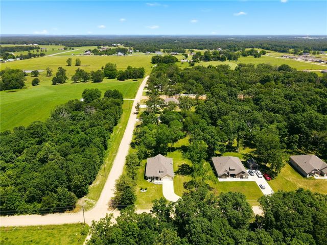 15336 Bethel Heights Road, Gentry, AR 72734