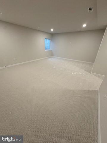 44 GRAYSON LN, Downingtown, PA 19335