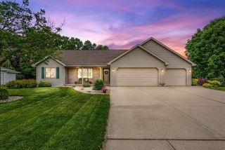 1680 ELK TRAIL DRIVE, Neenah, WI 54956