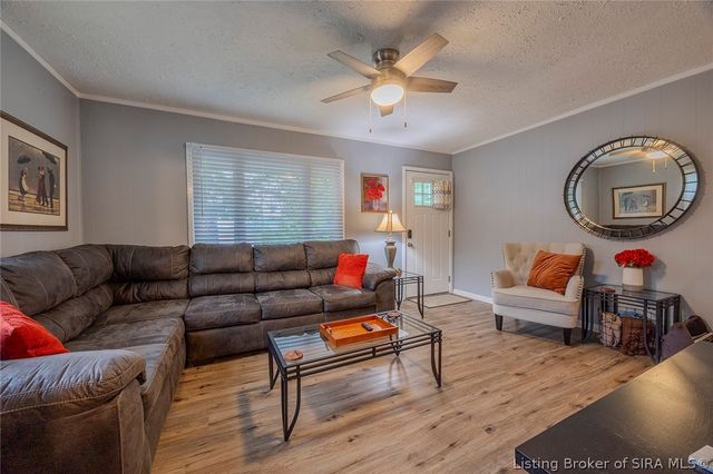 502 W 14th Street, Jeffersonville, IN 47130
