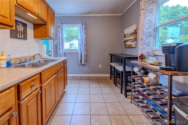502 W 14th Street, Jeffersonville, IN 47130