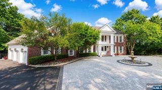 317 Rock Ridge Court, Franklin Lakes, NJ 07417