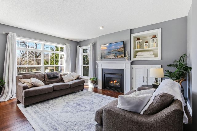 18883 95th Avenue N, Maple Grove, MN 55311