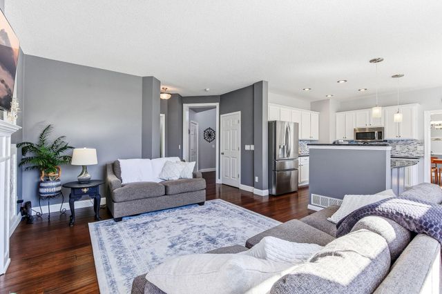 18883 95th Avenue N, Maple Grove, MN 55311