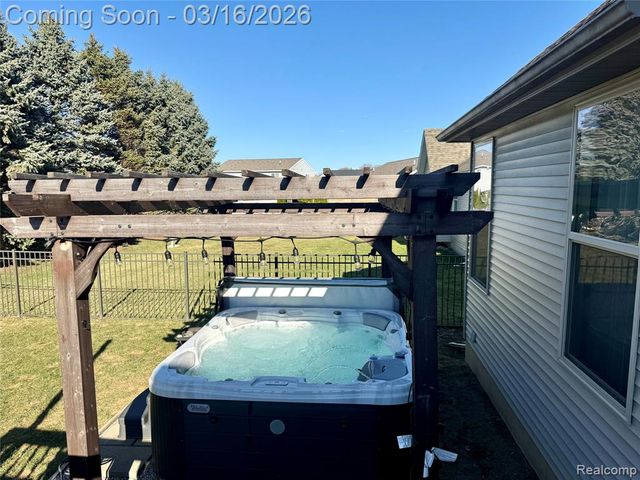 437 Golfside Drive, Lapeer, MI 48446