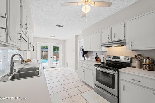 8810 OSPREY Lane, Jacksonville, FL 32217