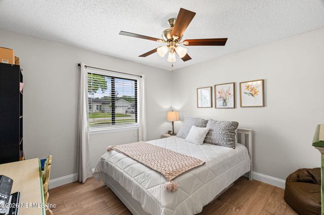 8810 OSPREY Lane, Jacksonville, FL 32217