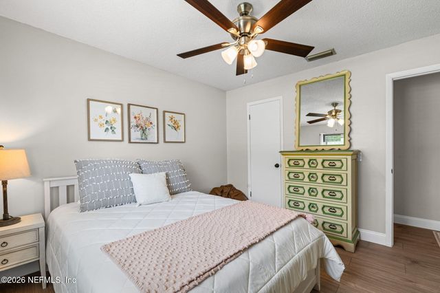 8810 OSPREY Lane, Jacksonville, FL 32217