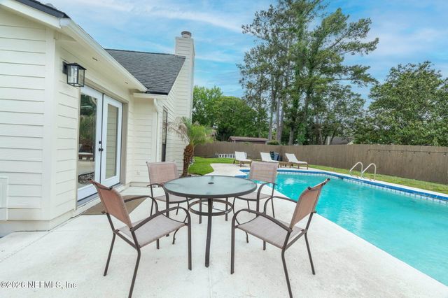 8810 OSPREY Lane, Jacksonville, FL 32217