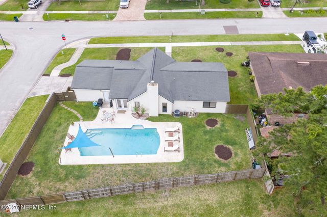 8810 OSPREY Lane, Jacksonville, FL 32217
