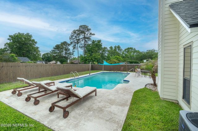 8810 OSPREY Lane, Jacksonville, FL 32217