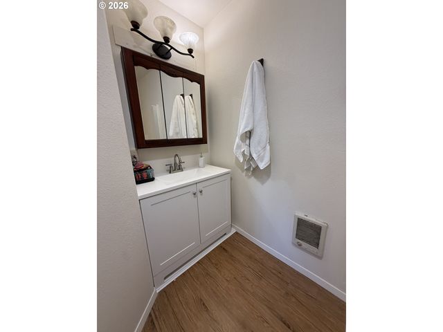 515 PACIFIC Ave, Brookings, OR 97415