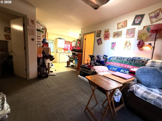 515 PACIFIC Ave, Brookings, OR 97415