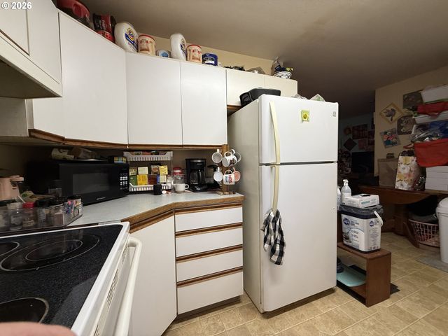 515 PACIFIC Ave, Brookings, OR 97415