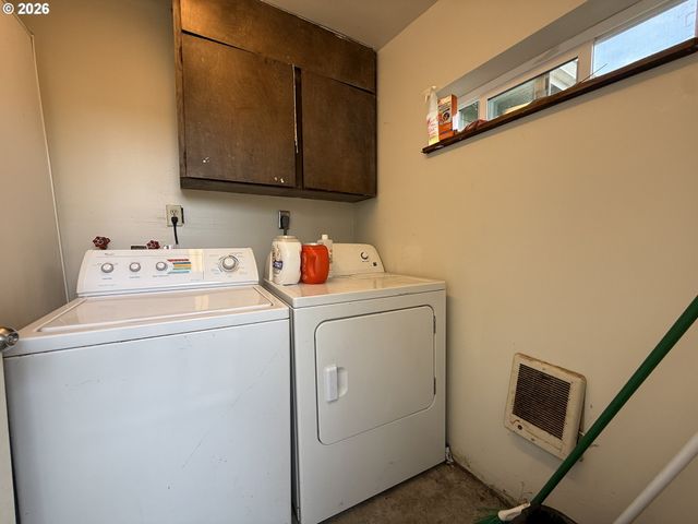 515 PACIFIC Ave, Brookings, OR 97415