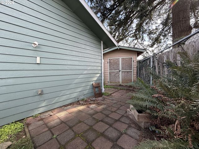 515 PACIFIC Ave, Brookings, OR 97415