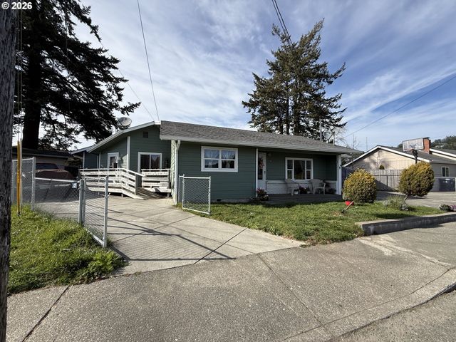 515 PACIFIC Ave, Brookings, OR 97415