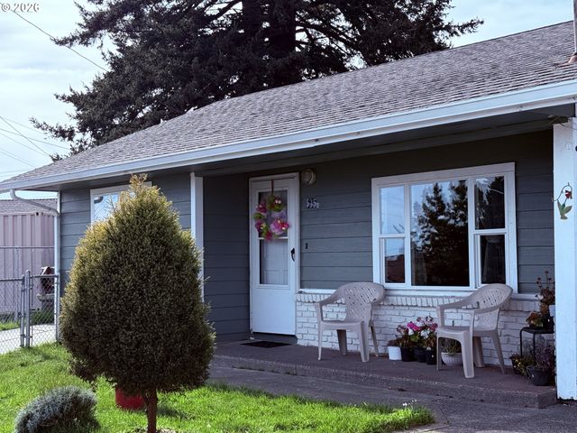 515 PACIFIC Ave, Brookings, OR 97415