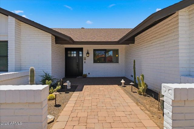 4379 E LUDLOW Drive, Phoenix, AZ 85032