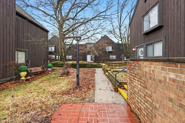 213 Paisley Court B, Kalamazoo Twp, MI 49006