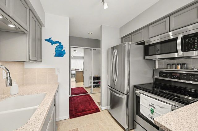 213 Paisley Court B, Kalamazoo Twp, MI 49006