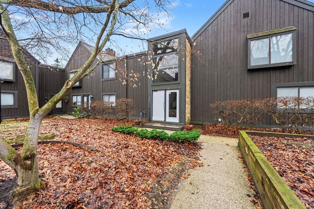 213 Paisley Court B, Kalamazoo Twp, MI 49006