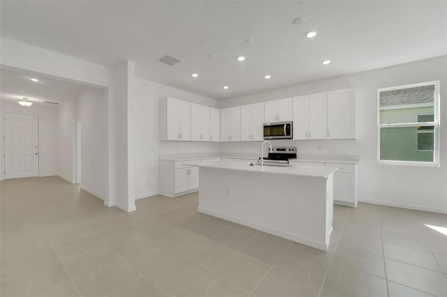 1052 LUKE AVENUE, Winter Haven, FL 33881