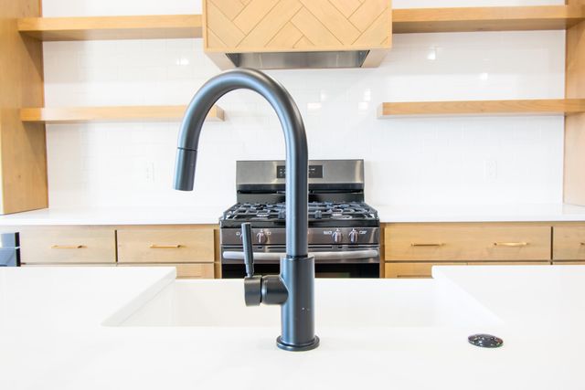 2081 Bull Run Road, Ozark, MO 65721