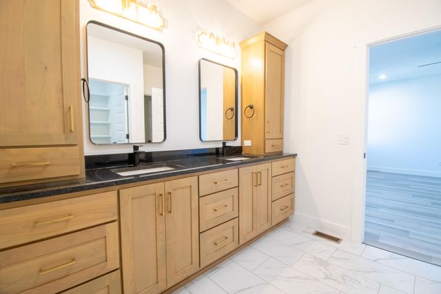 2081 Bull Run Road, Ozark, MO 65721