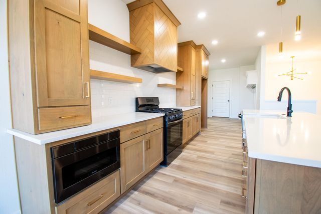 2081 Bull Run Road, Ozark, MO 65721