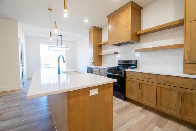 2081 Bull Run Road, Ozark, MO 65721