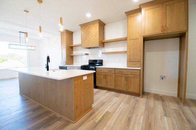 2081 Bull Run Road, Ozark, MO 65721