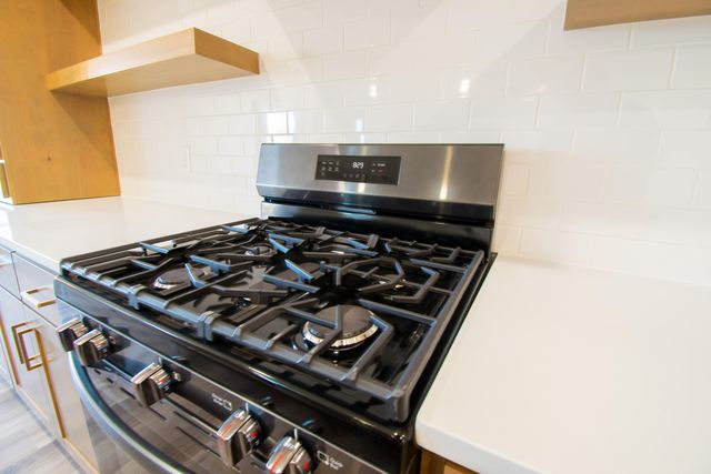 2081 Bull Run Road, Ozark, MO 65721