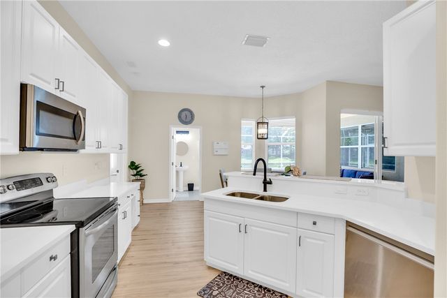 632 Hatteras Court SW, Vero Beach, FL 32968