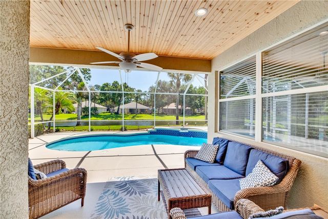 632 Hatteras Court SW, Vero Beach, FL 32968