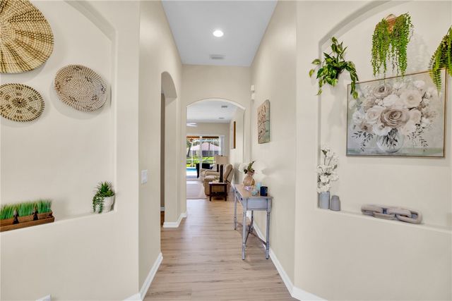 632 Hatteras Court SW, Vero Beach, FL 32968