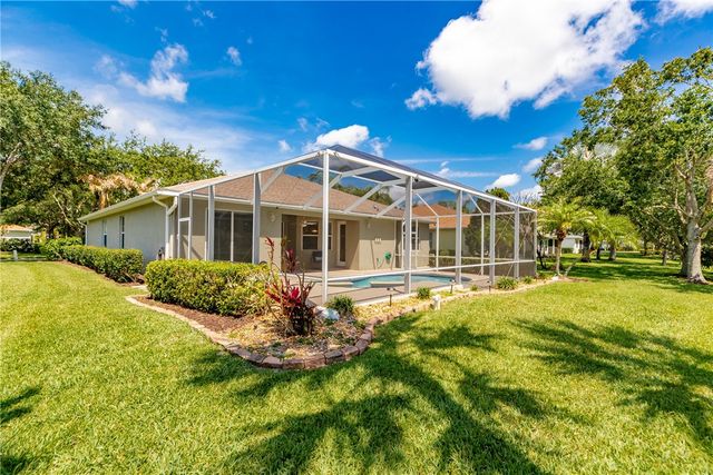 632 Hatteras Court SW, Vero Beach, FL 32968