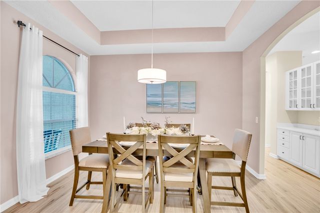 632 Hatteras Court SW, Vero Beach, FL 32968