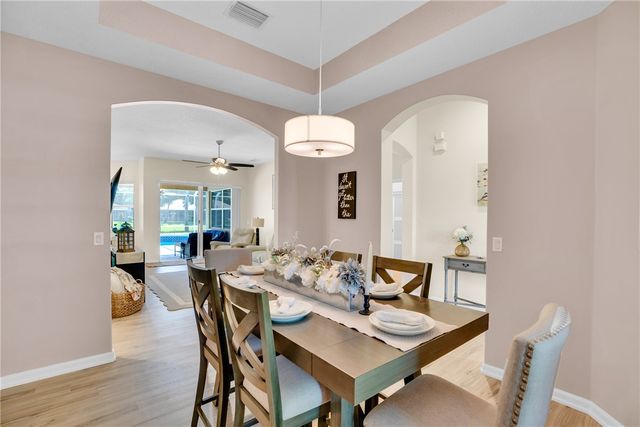 632 Hatteras Court SW, Vero Beach, FL 32968