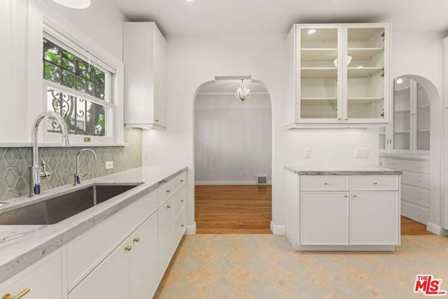 125 N Orange Drive, Los Angeles, CA 90036