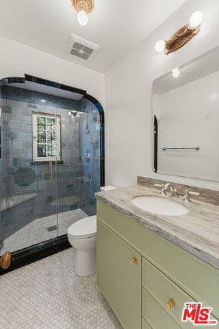 125 N Orange Drive, Los Angeles, CA 90036